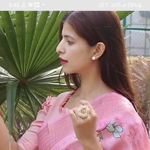 Meet your Posher, Rekha